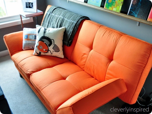 gray and orange boys room (15)