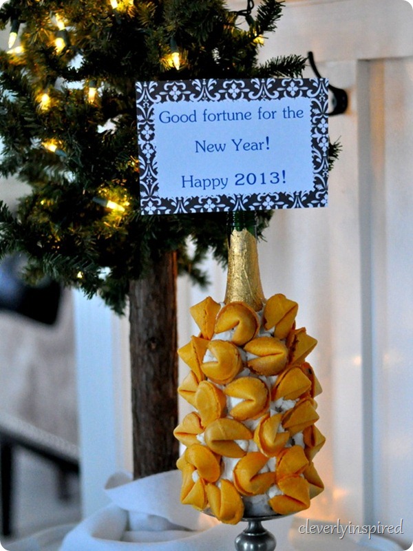 new years eve fortune cookie display @cleverlyinspired (1)