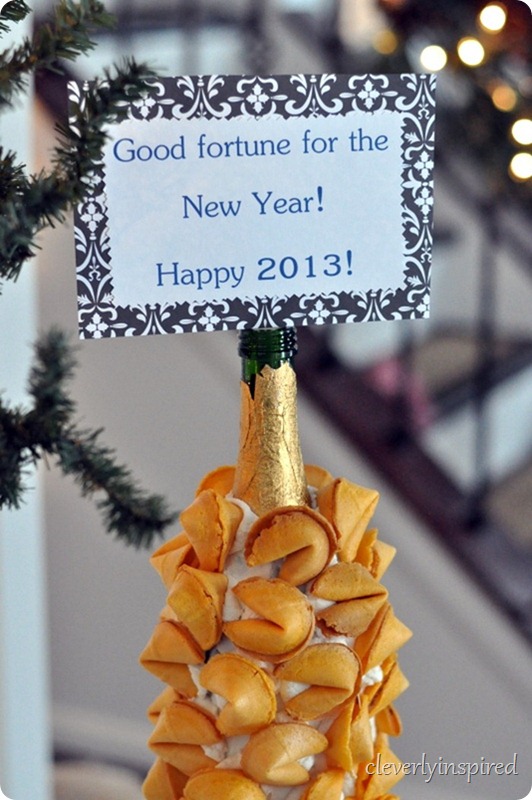 New Year's Eve Fun Paper Fortune Cookies Craft