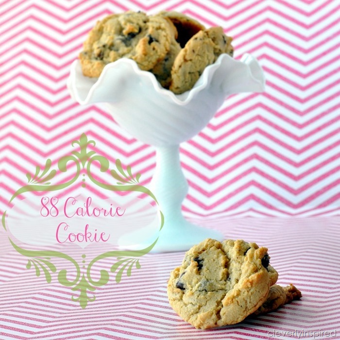 88 calorie chocolate chip cookie recipe @cleverlyinspired (4)cv