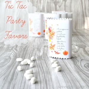 Easy Thanksgiving Tablescape & A Thanksgiving Favor