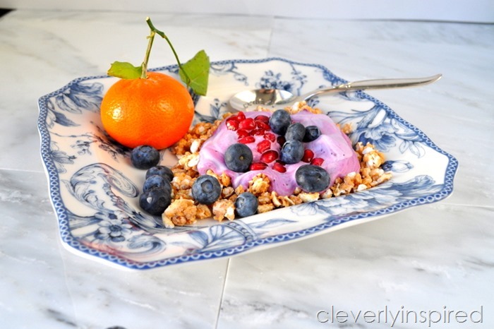 fresh blueberry whipped cream recipe @cleverlyinspired (7)