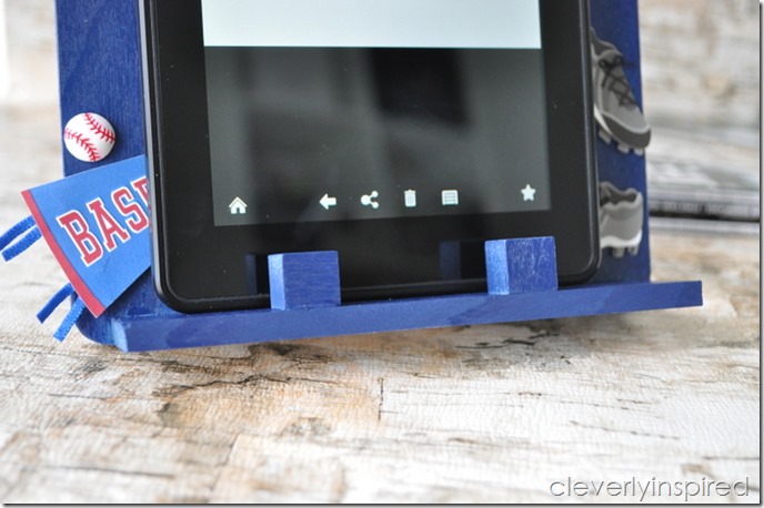 DIY ereader holder @iheartnaptime (5)