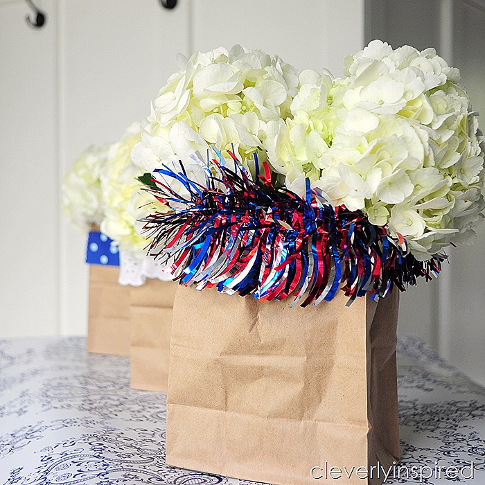 paper bag vase @cleverlyinspired #ultimateredwhiteandblue (3)