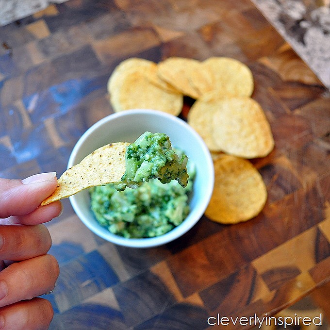 fresh garlic guacamole @cleverlyinspired (4)