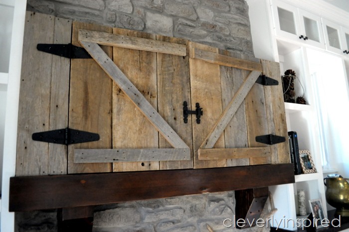 hide a tv above mantel @cleverlyinspired (4)