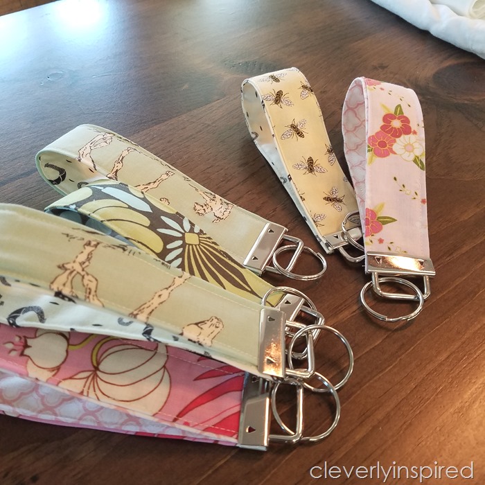 5 minute fabric cuff keychain @cleverlyinspired (3)